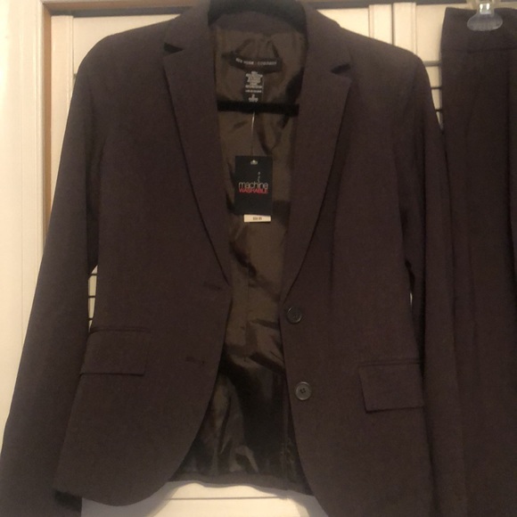 BRAND NEW New York and Company Womens Suit set - Picture 2 of 4